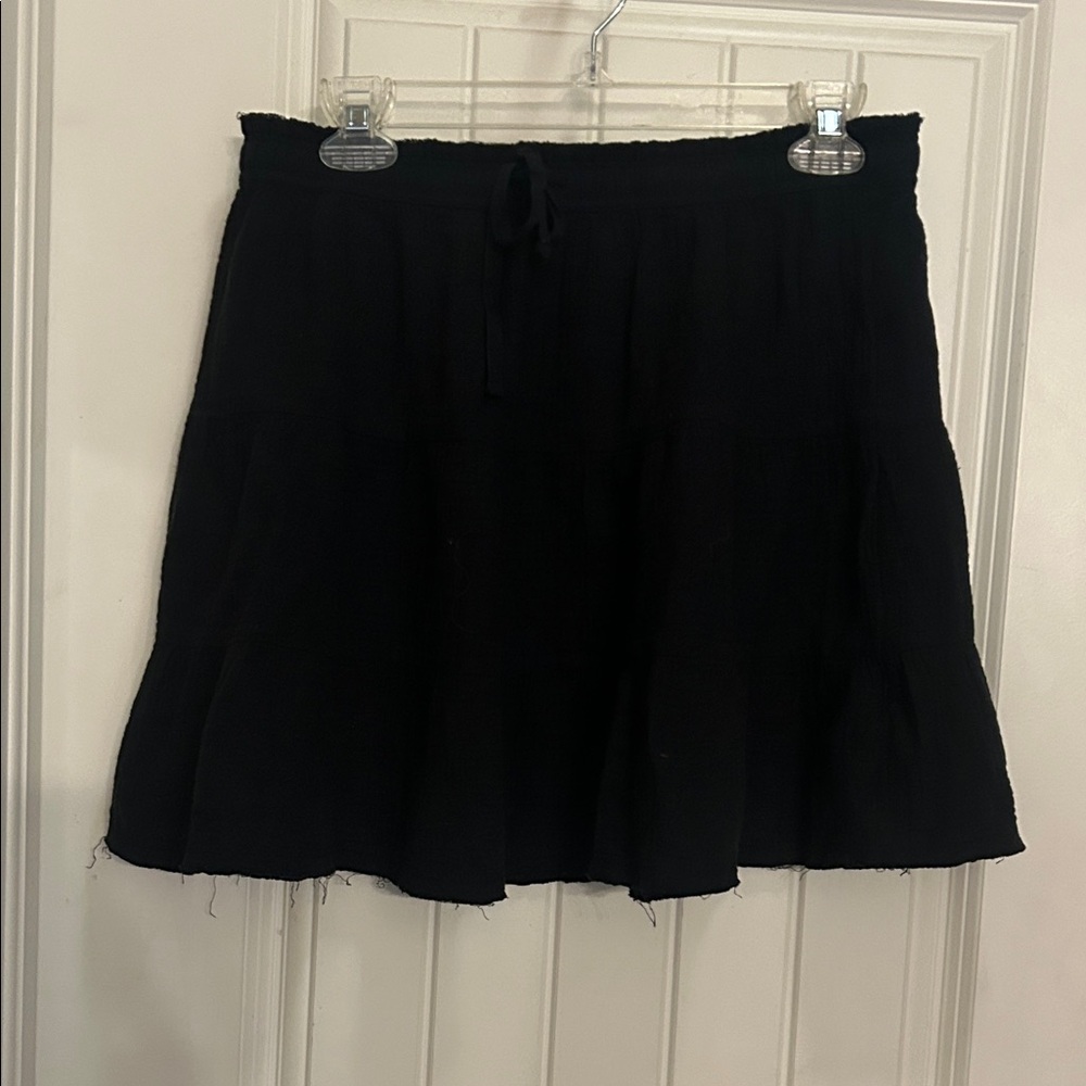 aerie Black M distressed hem pool party mini Tiered Skater Skirt - Picture 2 of 4